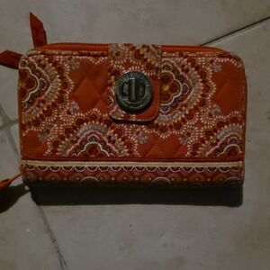 Adorable Vera Bradlety Orange Floral Wallet NWT  Great Price